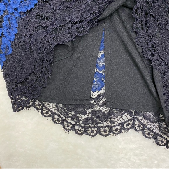 Karl Lagerfeld Paris Lace Pencil Skirt Size 4 - Picture 3 of 8